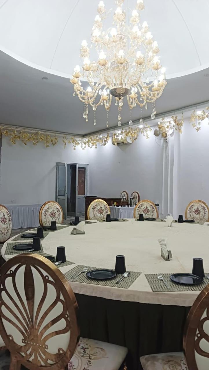 Hotel Vijayvargiya Dhani Биканер Екстериор снимка