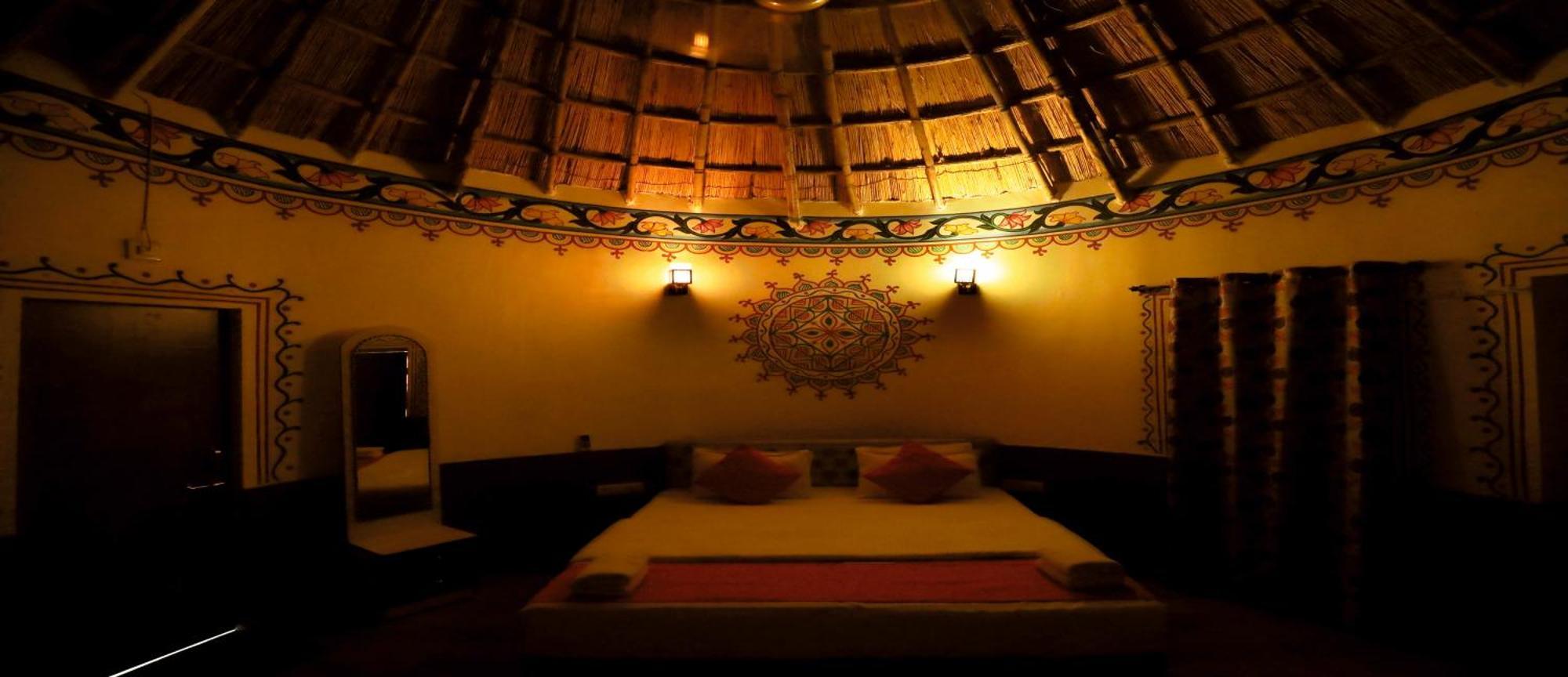 Hotel Vijayvargiya Dhani Биканер Екстериор снимка